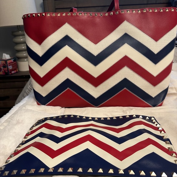 NWT Valentino Garavani Rockstud Multicolor Pouch - Picture 5 of 5